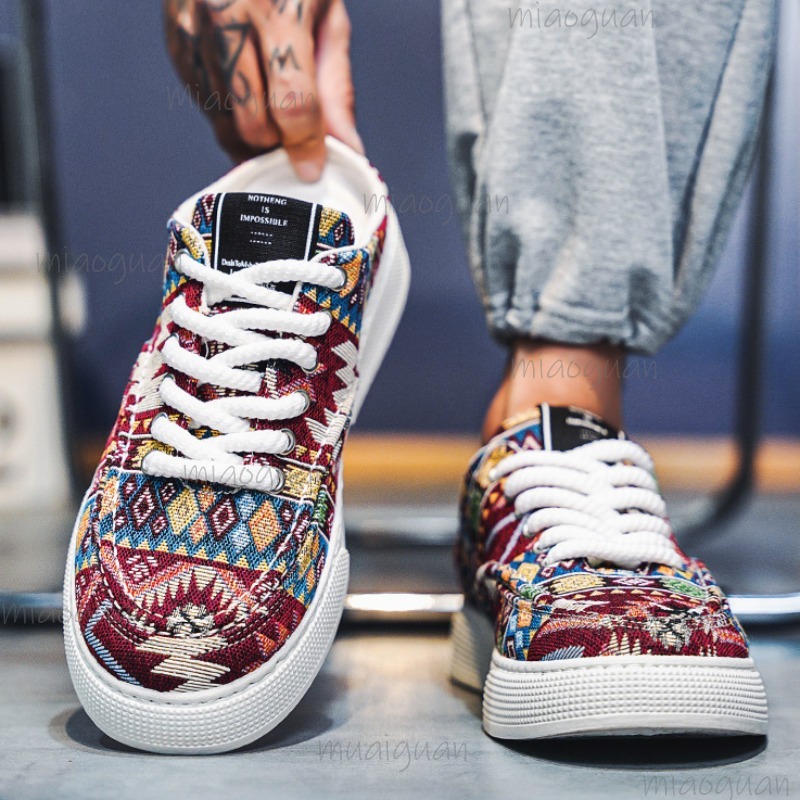Mens Fashion Show - Scarpe di Tela alla Moda per