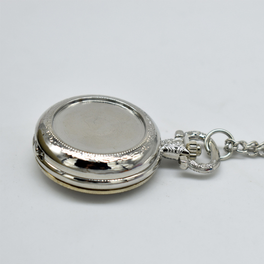 Collana con Ciondolo Orologio  - Men'S Fashion Old Money recensione e prezzo
