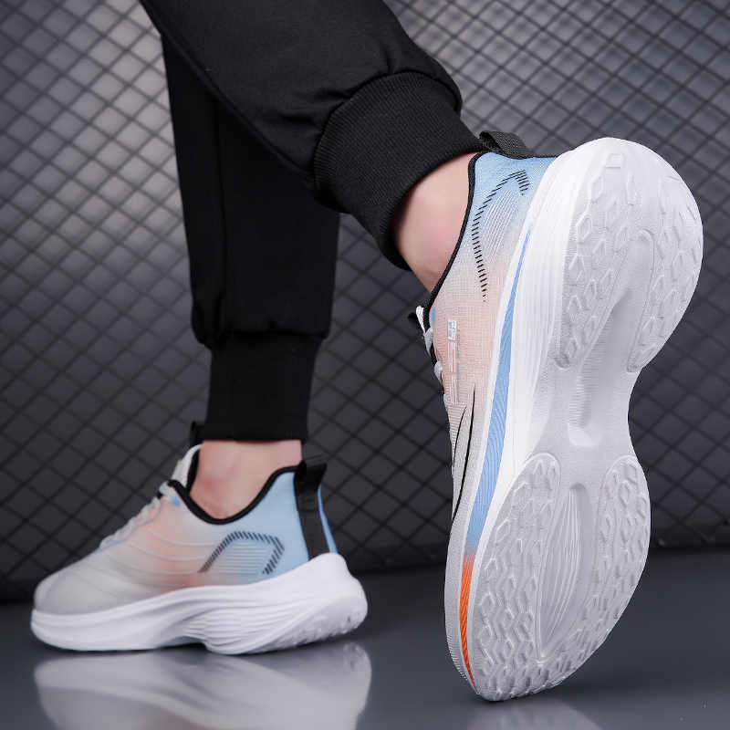 Scarpe e Stivali in Pelle Sint - Mens Fashion Trainers 2025 recensione e prezzo